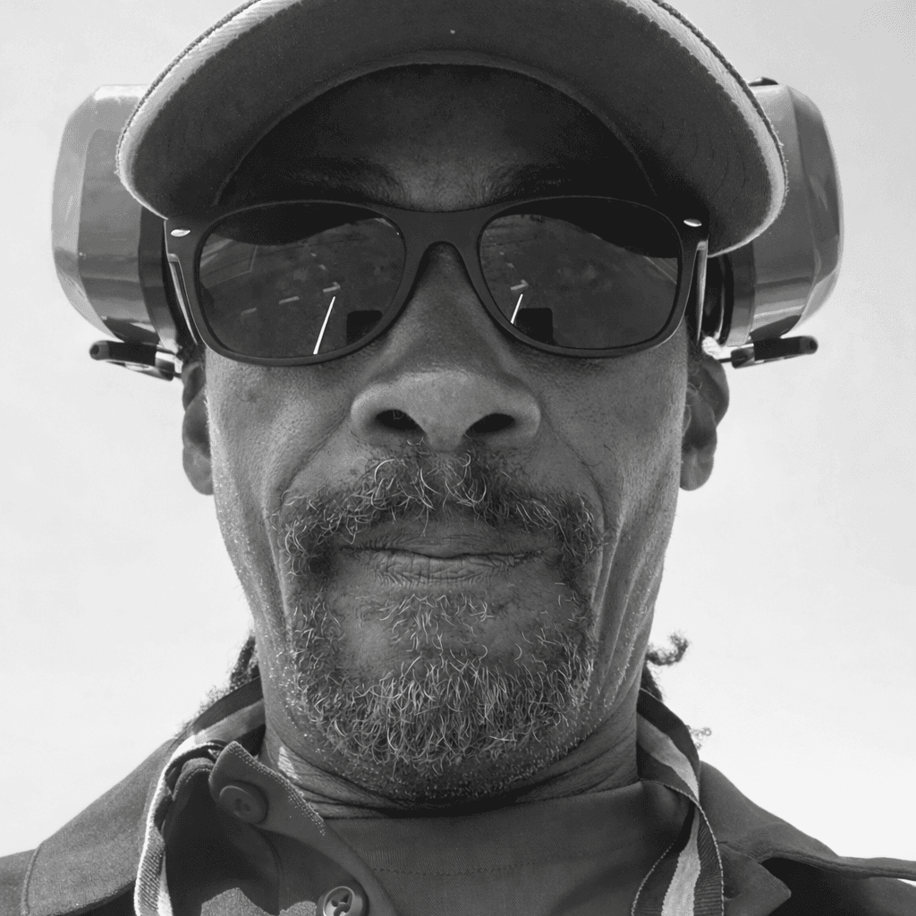 E. Chris Faulknor